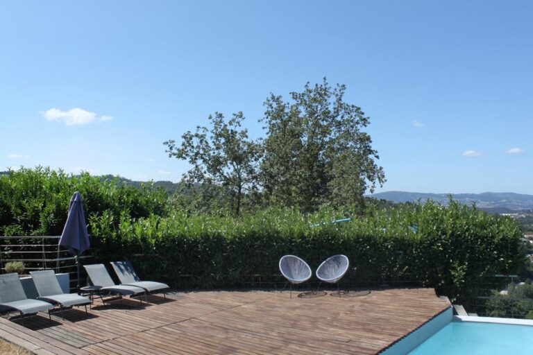 Casa 2 quartos e piscina para bom descanso Casa 2 quartos e piscina para bom descanso