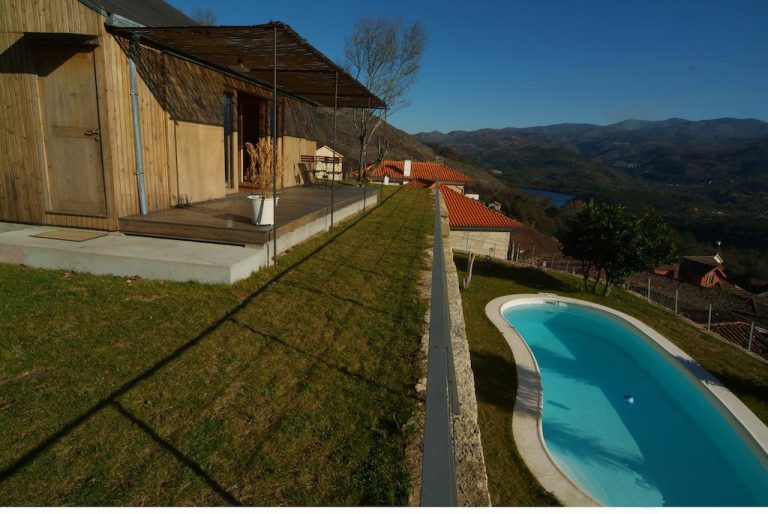 Uma casa para 4 pessoas na natureza Gerês Uma casa para 4 pessoas na natureza Gerês