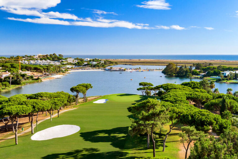 The best 5 golf courses in Algarve The best 5 golf courses in Algarve