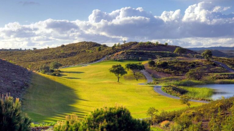Algarve high or middle level golf course