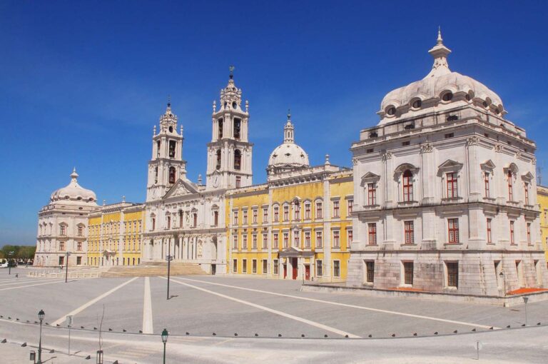 Palácio de Mafra monumento impressionante Palácio de Mafra monumento impressionante